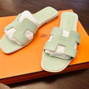 Hermes Oran sandal